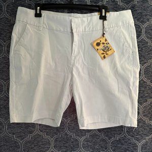 Hybrid & Company women's junior 13 NWT white bermuda shorts